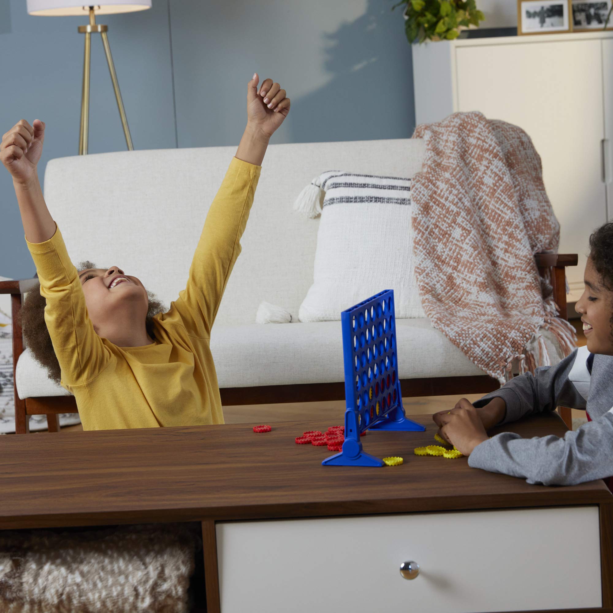 Hasbro Gaming Connect 4 Classic Grid, 4 in a Row Game, Strategy Board Games for Kids, 2 Players for Family and Kids, Easter Gifts for Boys and Girls, Ages 6+ - Image 8
