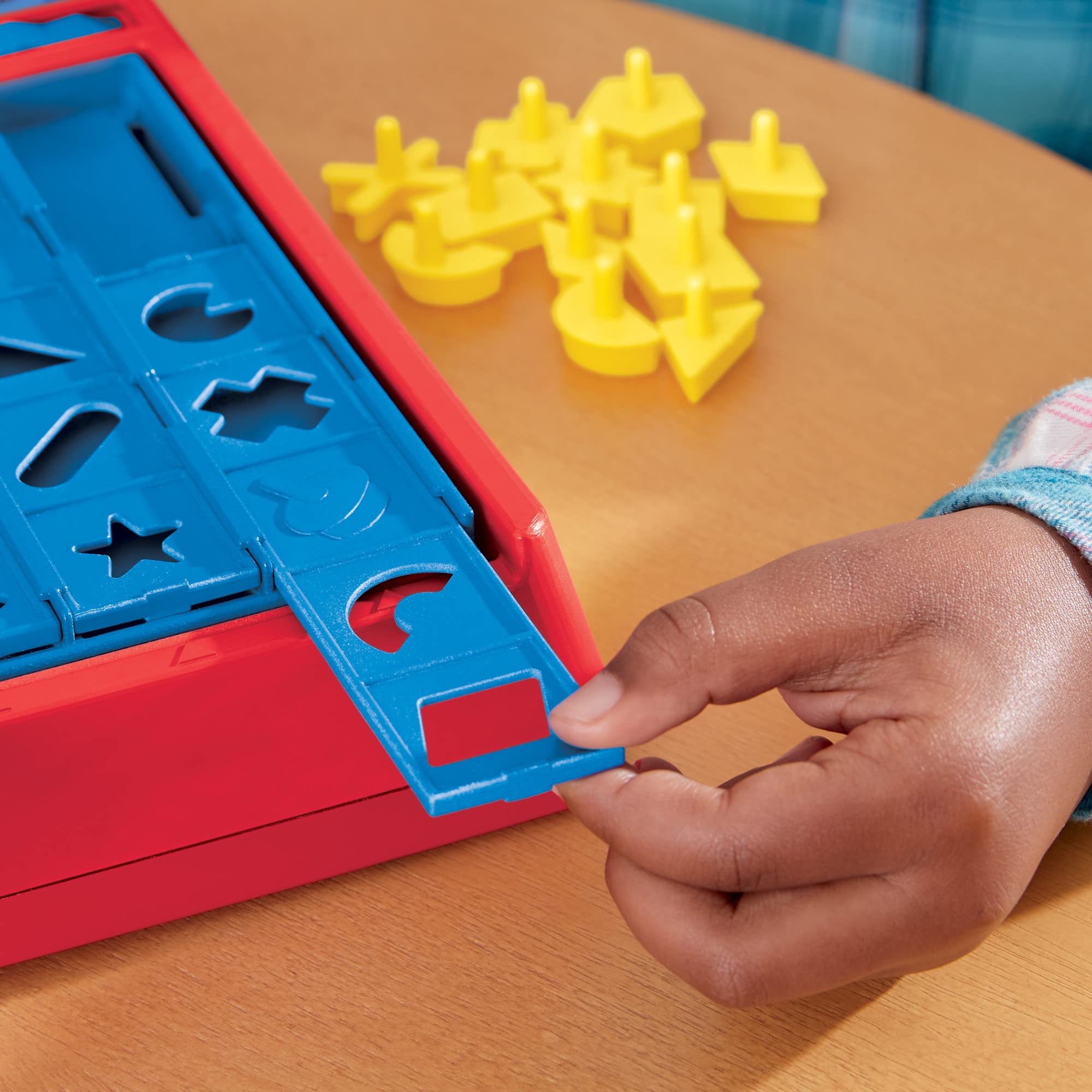 Hasbro Gaming Perfection Pop Up Game for Kids Ages 5 and Up, Customize The Tray for Over 250 Combinations, Kids Games for 1+ Players - Image 4