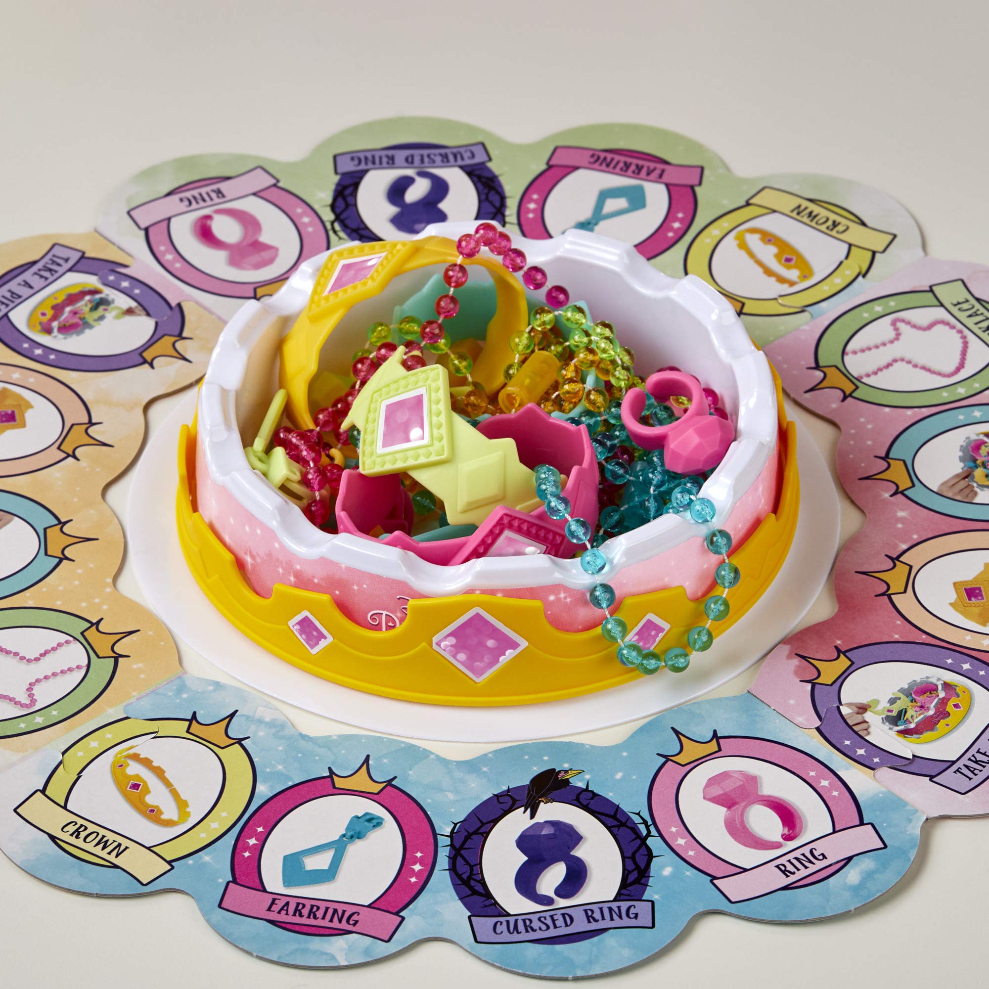Hasbro Gaming Pretty Pretty Princess: Edition Board Game Featuring Disney Princesses, Jewelry Dress-Up Game for Kids Ages 5 and Up, for 2-4 Players (Amazon Exclusive) - Image 6