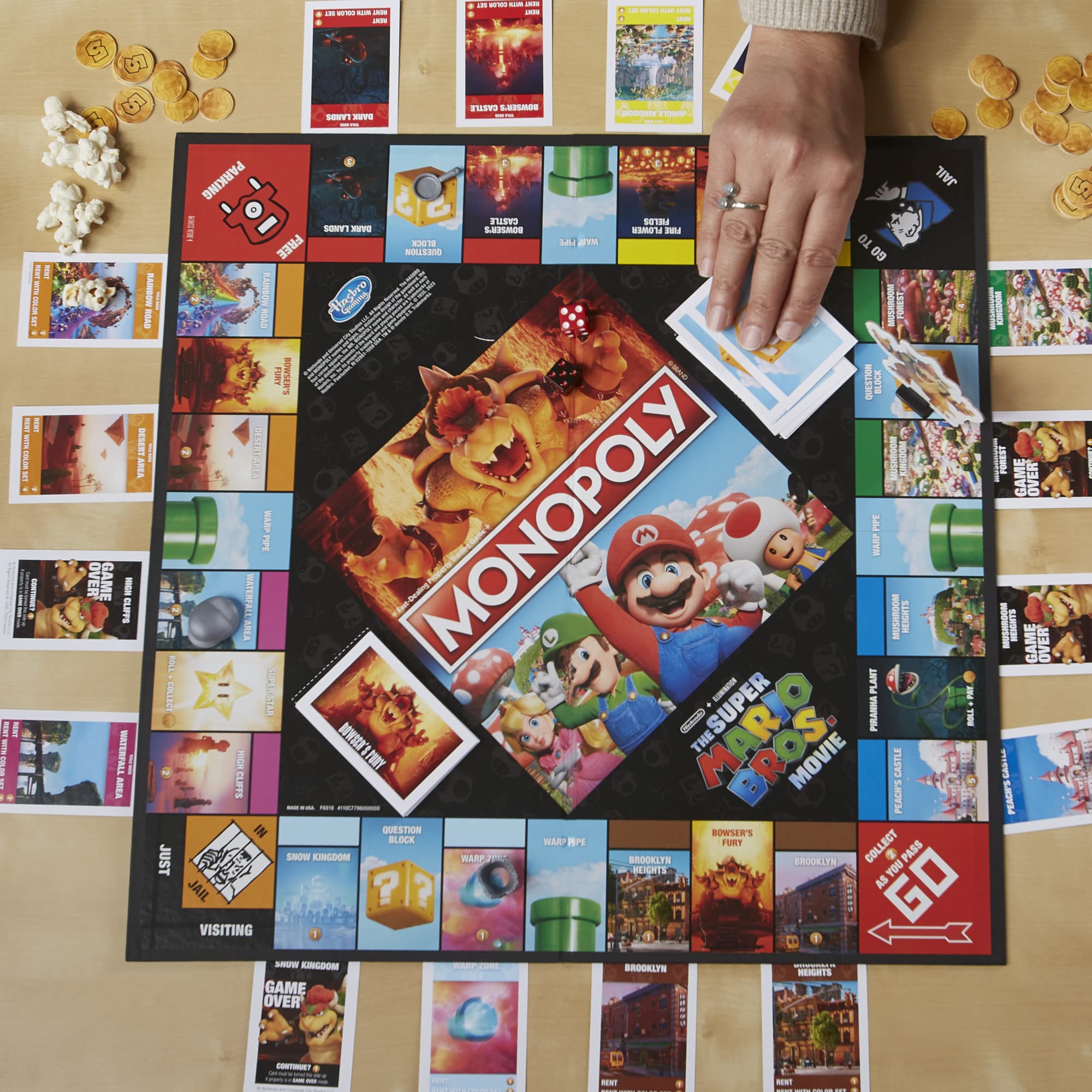 Monopoly The Super Mario Bros. Movie Edition Kids Board Game, Family Games for Super Mario Fans, Ages 8+ (Amazon Exclusive) - Image 6
